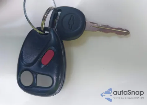 2001 Chevrolet Tahoe Lt from USA, damaged, VIN 1GNEK13T61R213700